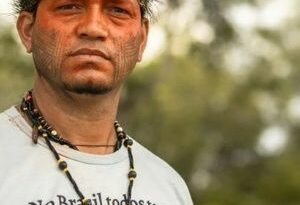 Brasil: Empresa minera no pudo evitar el entierro del jefe Merong