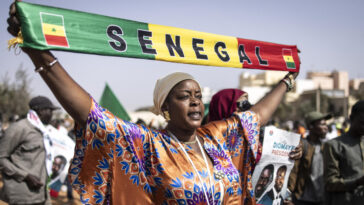 Cientos de personas protestan en Senegal para exigir la celebración de elecciones presidenciales antes del 2 de abril
