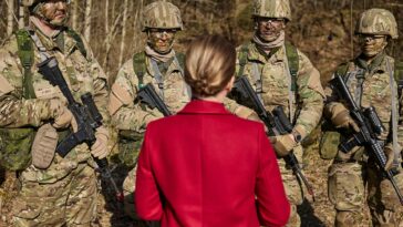Dinamarca reclutará por primera vez a mujeres en las fuerzas armadas