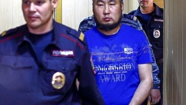 El violador y asesino condenado Tsyren-Dorzhi Tsyrenzhapov (en la foto) ha sido encarcelado por el brutal asesinato de una mujer de 22 años.