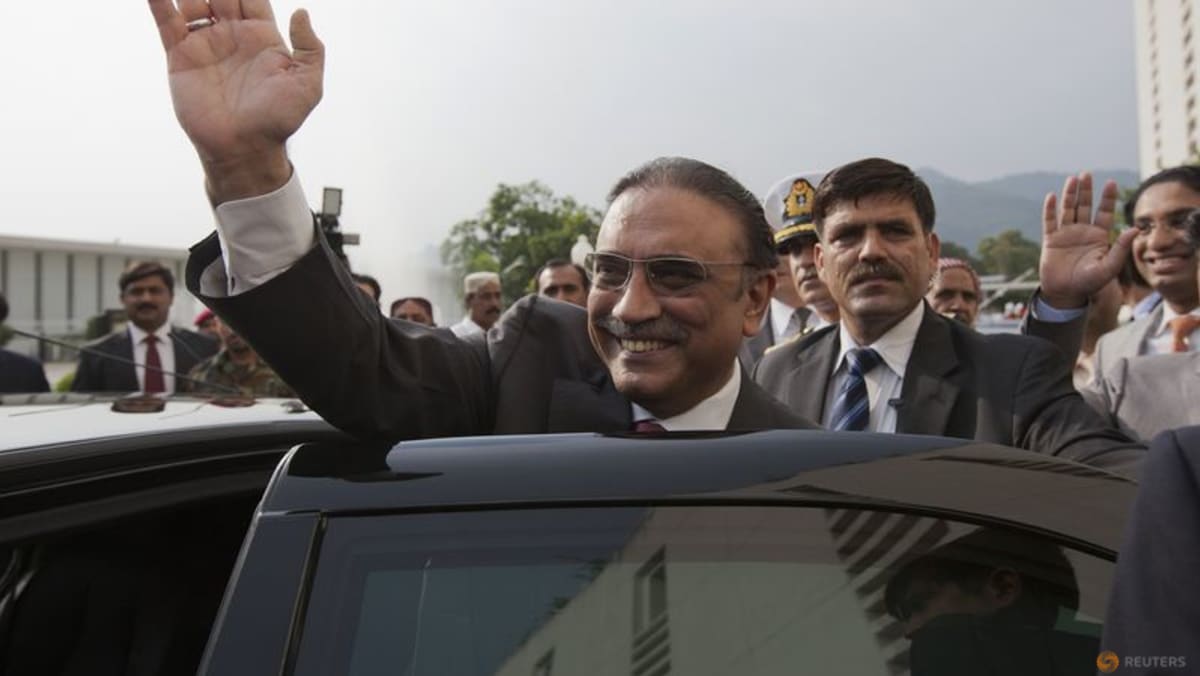 El ex presidente de Pakistán, Zardari, gana otro mandato
