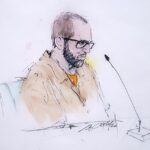 Alexander Smirnoff nunca ha sido fotografiado públicamente sin el rostro cubierto.  El boceto de un artista de la corte muestra su cabello corto entrecano, su espesa barba y sus gafas.