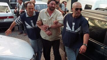El jefe de la mafia Francesco 'Sandokan' Schiavone (en la foto) se ha convertido en testigo del Estado después de 26 años tras las rejas