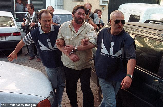 El jefe de la mafia Francesco 'Sandokan' Schiavone (en la foto) se ha convertido en testigo del Estado después de 26 años tras las rejas