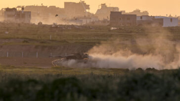 ? En directo: El vicepresidente de Estados Unidos pide un 'alto el fuego inmediato' y más convoyes de ayuda a Gaza