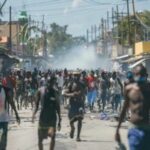 Haití: Pandillas atacan e incendian comisaría en la capital