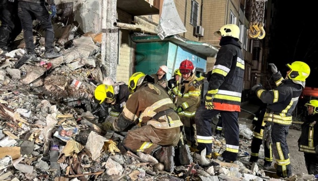 Hallan bajo los escombros el cuerpo de la octava víctima
