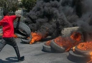 Kenia suspende el despliegue policial en Haití