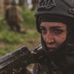 Las mujeres soldado de Ucrania luchan en dos frentes: contra los rusos y contra el sexismo dentro de sus filas.