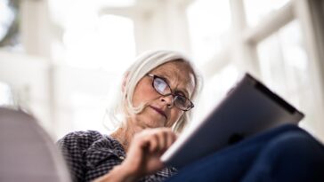 Las perspectivas de jubilación para las mujeres pueden ser "bastante sombrías", dice un experto, pero hay maneras de prepararse