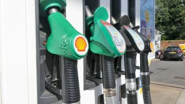 La Canciller anunció una congelación de los impuestos sobre el combustible por decimocuarto año consecutivo y prorrogó el recorte