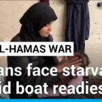 Los habitantes de Gaza se enfrentan al hambre mientras el barco de ayuda se prepara para zarpar de Chipre