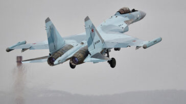 Más aviones de combate rusos vuelan en Ucrania, lo que plantea riesgos para Kiev y Moscú