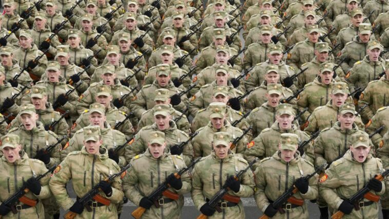 Rusia probablemente sufrió 355.000 bajas en Ucrania: Ministerio de Defensa del Reino Unido