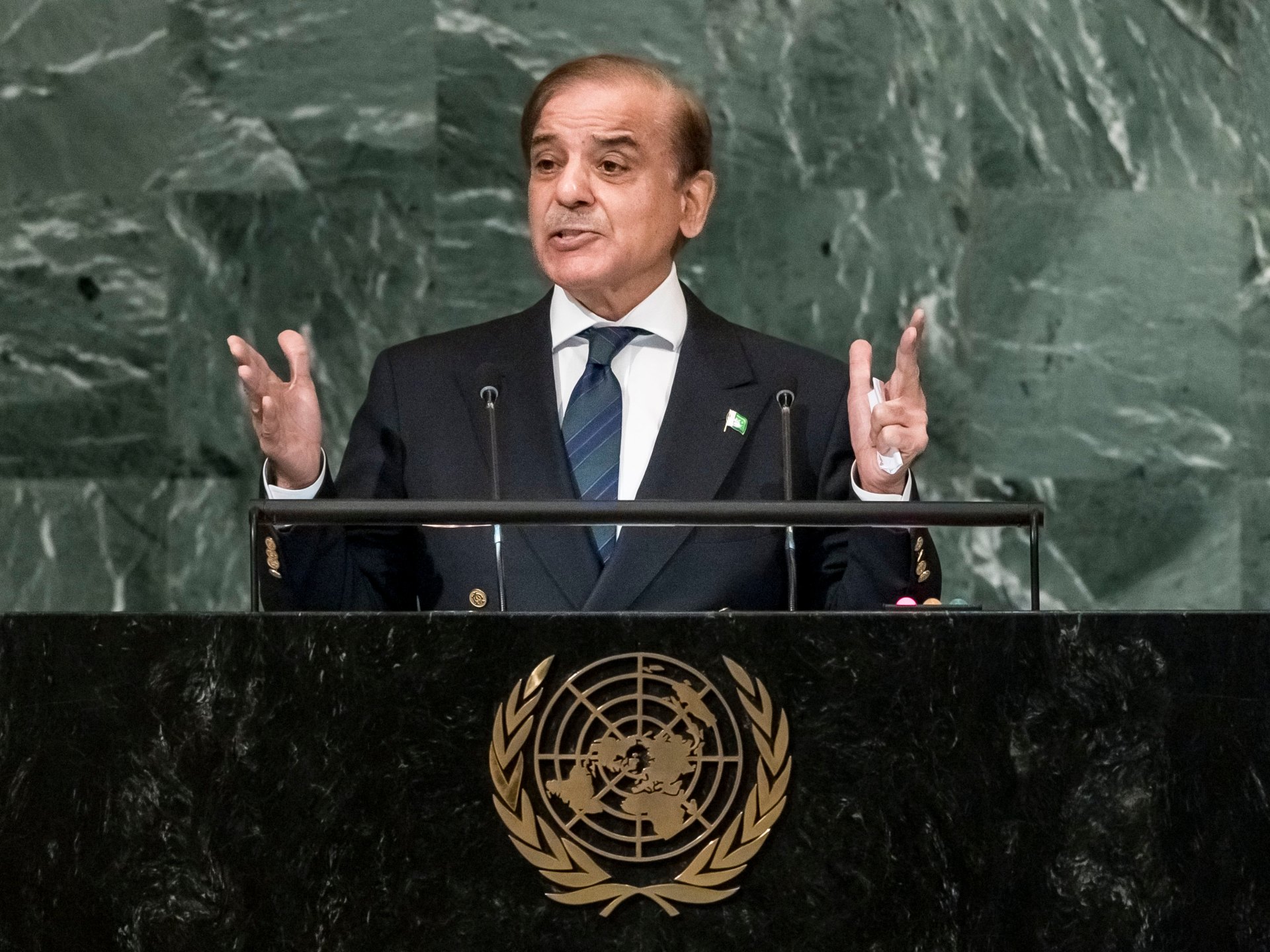 Shehbaz Sharif se convertirá en el nuevo primer ministro de Pakistán tras unas controvertidas elecciones
