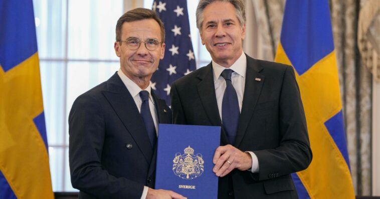 Suecia se une a la OTAN, poniendo fin a décadas de neutralidad