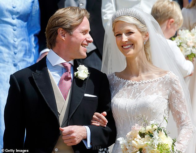 Lady Gabriella Windsor y su nuevo esposo Thomas Kingston parecían felizmente felices el día de su boda en mayo de 2019.