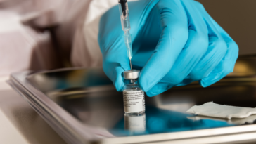 Un alemán afirma haber recibido 217 vacunas contra el coronavirus