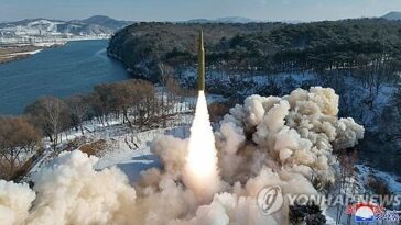 (3rd LD) N. Korea fires intermediate-range ballistic missile into East Sea: JCS