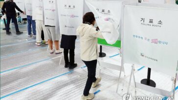 (4th LD) Early voting turnout for general elections nears 30 pct
