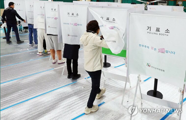 (4th LD) Early voting turnout for general elections nears 30 pct