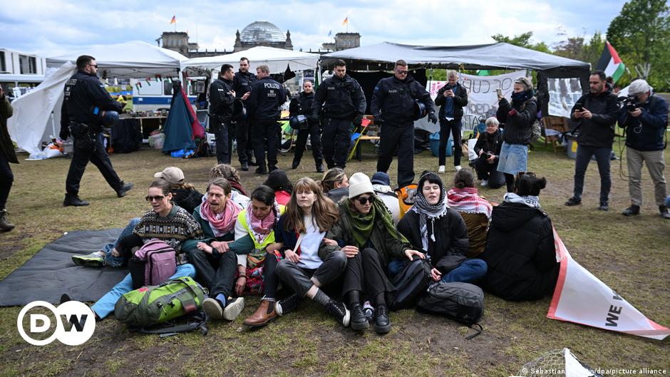 Alemania: La policía de Berlín desaloja un campamento de protesta pro palestino
