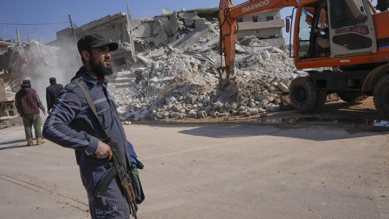 Alto líder yihadista iraquí muere en atentado suicida en Siria
