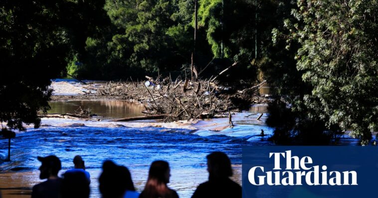 Clima en Nueva Gales del Sur: persiste una importante amenaza de inundaciones en partes de Sydney a pesar de que las fuertes lluvias disminuyen