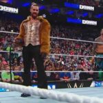 Cody Rhodes y Seth Rollins recrean una paliza similar por cinturón de peso en 4/5 WWE SmackDown
