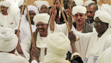 El líder original de los 'Janjaweed' de Sudán se alía con el ejército contra el enemigo tribal
