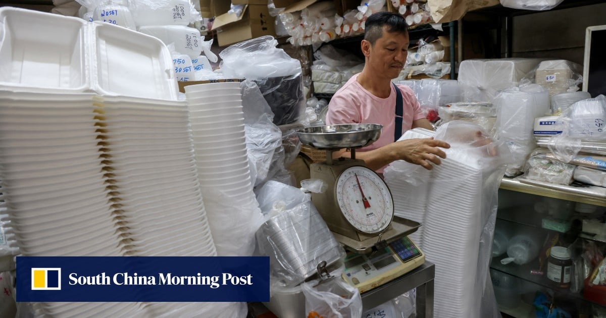 Hong Kong puede extender el período de gracia para la prohibición de los plásticos que comienza el lunes: ministro
