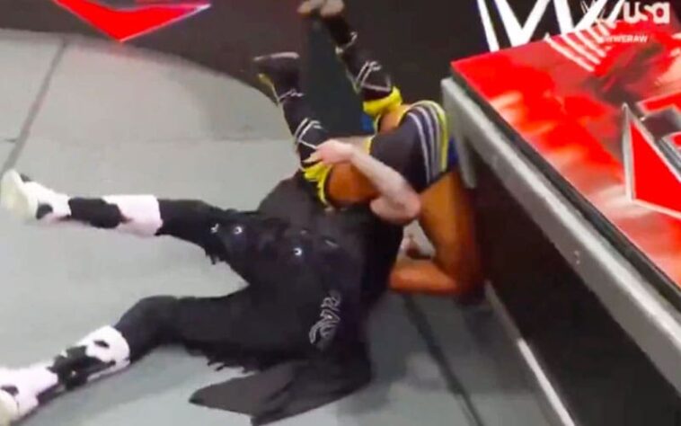 Johnny Gargano revela su estado de salud después de un anuncio aterrador en 4/1 WWE RAW