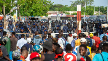 La policía de Benín lanza gases lacrimógenos para disolver una protesta sindical |  El guardián Nigeria Noticias