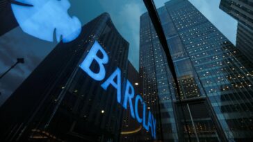 Las acciones de Barclays suben un 4% mientras el banco vuelve a obtener ganancias en el primer trimestre en medio de una revisión estratégica