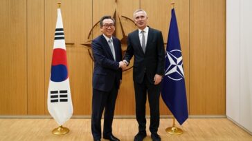FM Cho discusses cooperation, N.K. threats with NATO chief