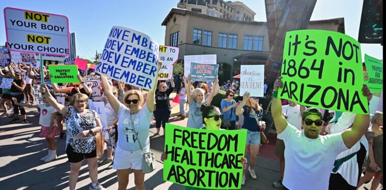 Otros estados, como Arizona, podrían resucitar leyes sobre el aborto, cuestiones LGBTQ+ y más que han estado inactivas durante más de 100 años.