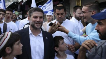 Smotrich de Israel insta a la "destrucción completa" de Gaza en lugar de negociaciones de tregua