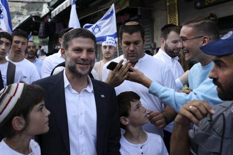 Smotrich de Israel insta a la "destrucción completa" de Gaza en lugar de negociaciones de tregua