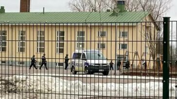 Tiroteo en una escuela de Finlandia EN VIVO: Tres niños de 13 años resultan heridos en un alboroto en el aula antes de que arresten al pistolero, también de 13 años