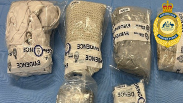 Tres mujeres presuntamente capturadas en el aeropuerto de Melbourne con 30 kg de cocaína en su equipaje