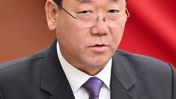 Top N. Korean agriculture official departs for Russia