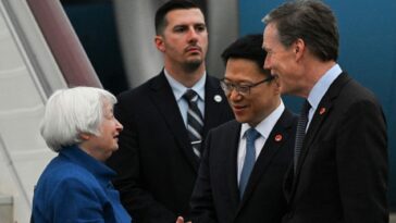 Yellen inicia reuniones en China con preocupaciones sobre el exceso de capacidad, alentando reformas orientadas al mercado