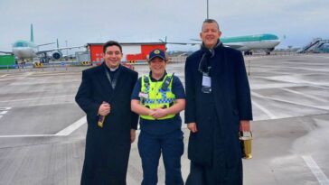 ¿Por qué el aeropuerto de Dublín está poniendo fin a la práctica de que los sacerdotes bendigan los aviones?