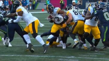Najee Harris touchdown run Seahawks red zone Pittsburgh Steelers