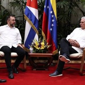 Cuba y Venezuela continúan fortaleciendo relaciones
