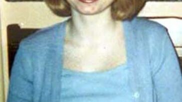 Victoria Hall, de 17 años (en la foto), fue vista con vida por última vez en las primeras horas del domingo 19 de septiembre de 1999, en High Road, Trimley St Mary.