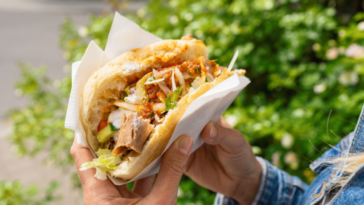 Fiebre Spargeldöner: un restaurante berlinés presenta los kebabs Döner con espárragos