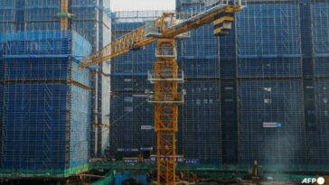 La megaciudad china Hangzhou levanta las restricciones a la compra de viviendas a medida que agudiza la crisis inmobiliaria