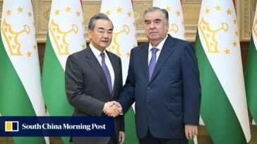 Máximo diplomático de China promete lazos de seguridad y antiterrorismo más fuertes con Tayikistán
