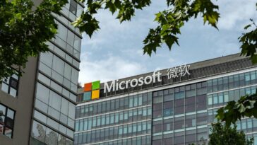 Microsoft pide a algunos empleados en China que se trasladen a países como Australia y EE.UU.